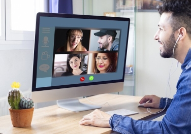 Home office no quarto: 5 dicas para montar o seu